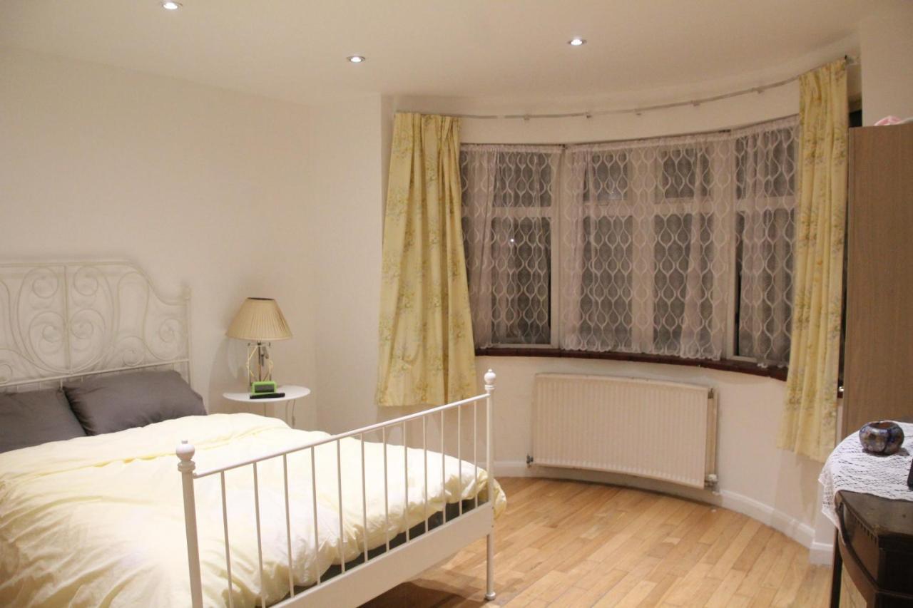 Beautiful Double Bedroom Edgware Exterior photo