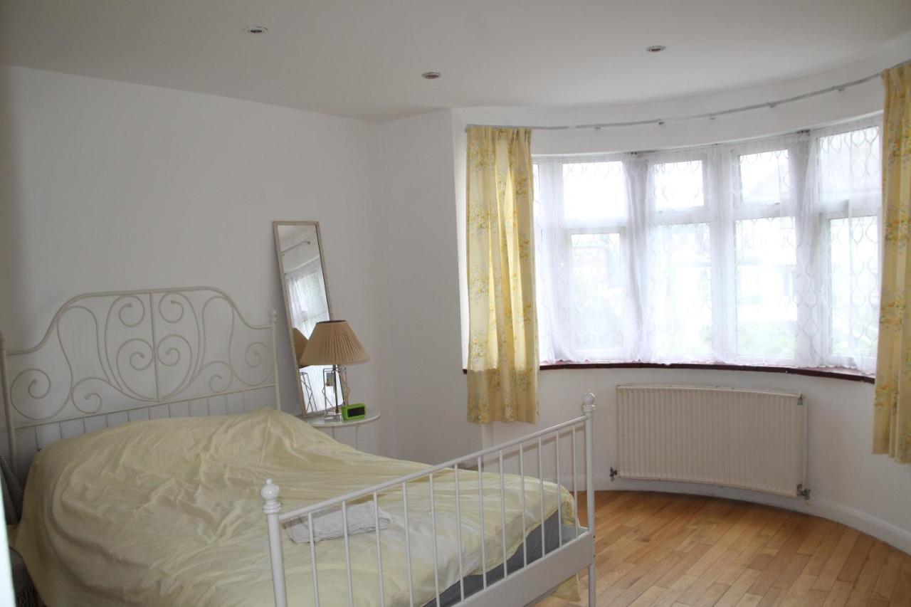 Beautiful Double Bedroom Edgware Exterior photo
